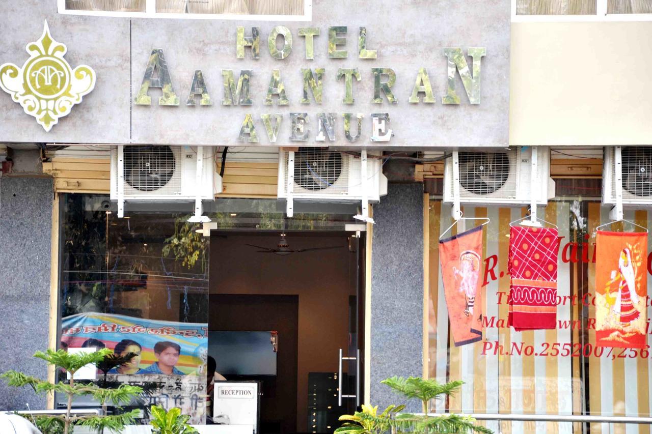 Oyo 2403 Hotel Aamantran Avenue اوجاين المظهر الخارجي الصورة